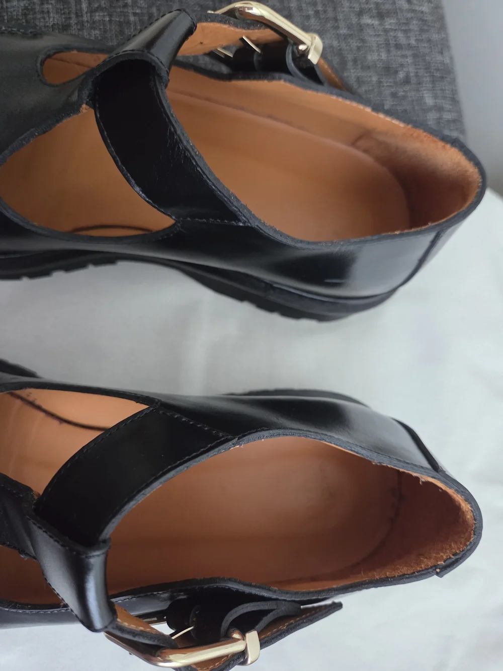 Sézane Violette Babies in Glossy Black - Picture 6 of 8